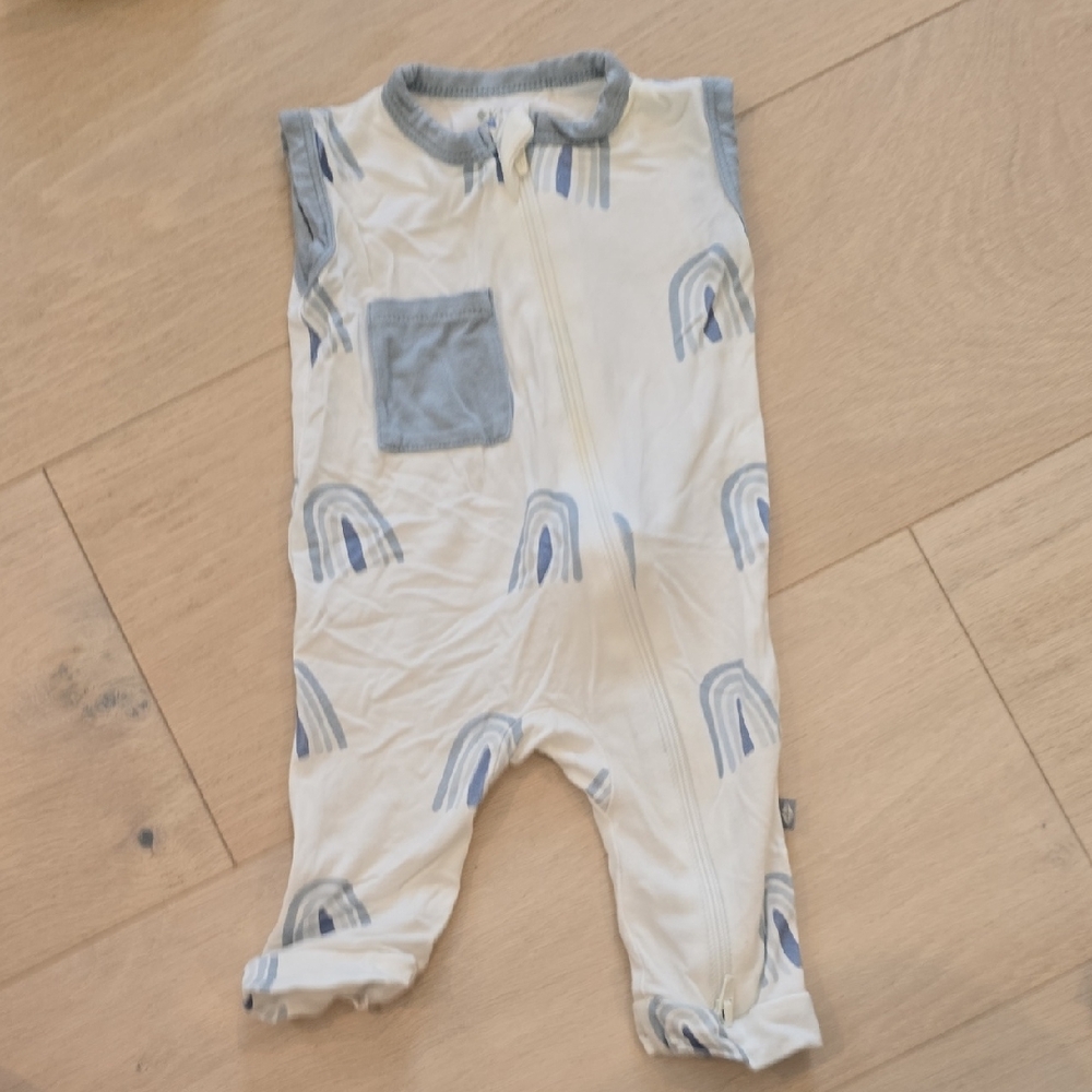 Kyte BABY White and Blue Rainbow Sleeveless Romper